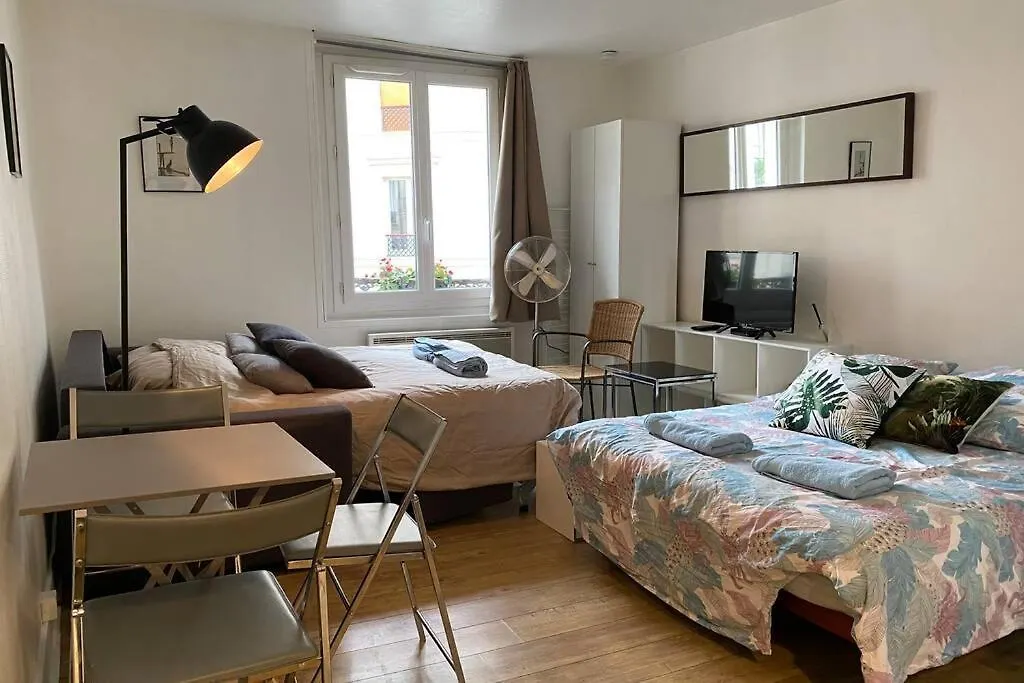 Large, Hyper Central Studio. Historical Paris Apartment 0*,  France